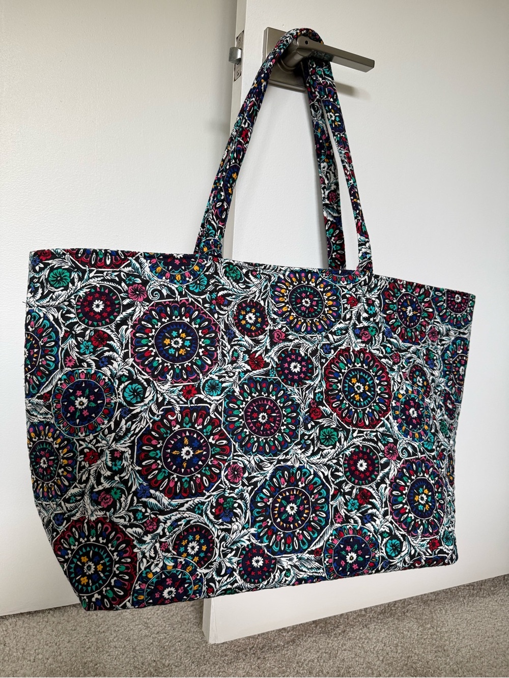 Vera Bradley stained glass large Grand Tote with attached cosmetic bag